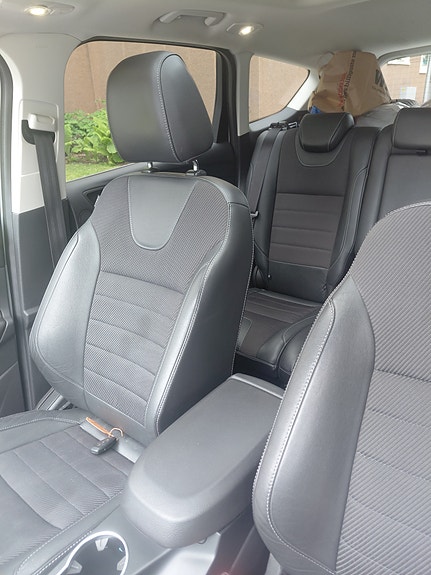 Ford Kuga 5 of 6