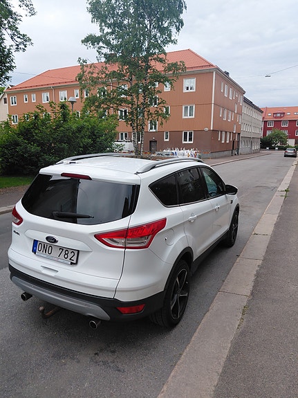 Ford Kuga 2 of 6