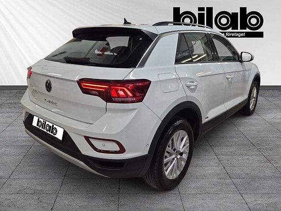 Volkswagen T-Roc 2 of 7