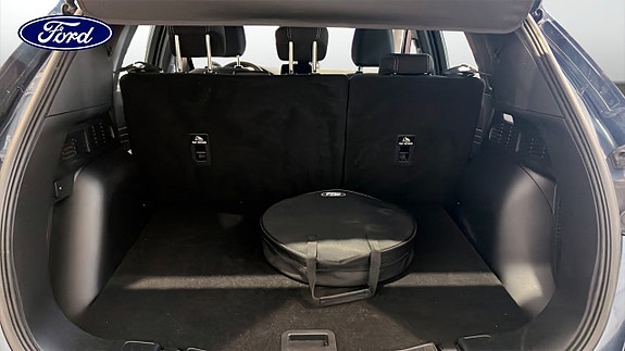 Ford Kuga 10 of 14