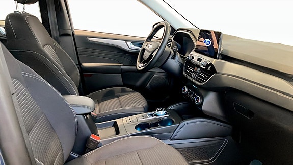 Ford Kuga 3 of 5