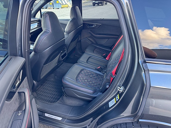 Audi SQ7 10 of 26