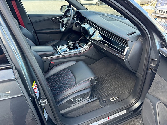 Audi SQ7 12 of 26