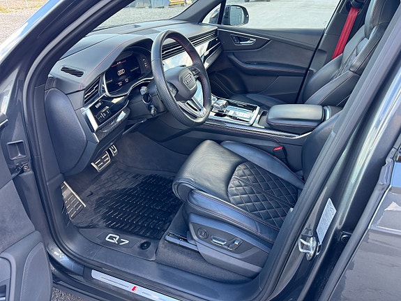 Audi SQ7 9 of 26