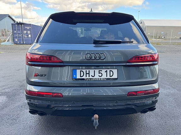 Audi SQ7 4 of 5
