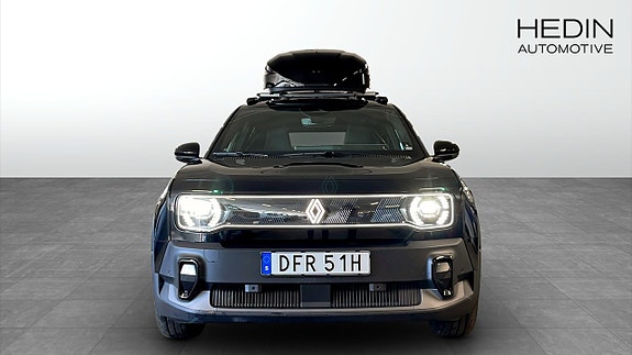 Renault 4 E-Tech 8 of 12