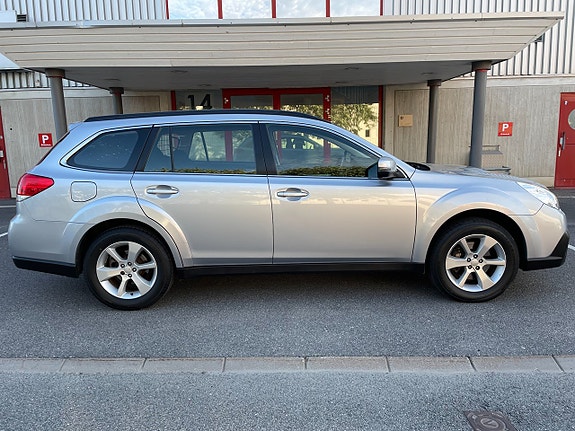 Subaru Outback 3 of 5