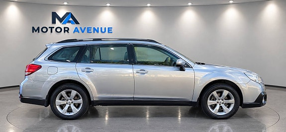 Subaru Outback 2 of 17