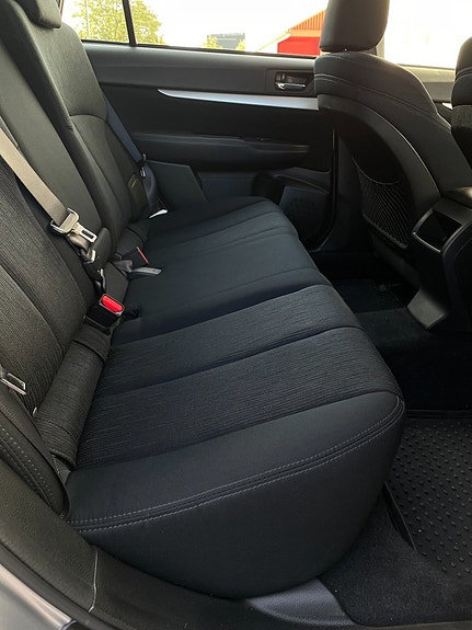 Subaru Outback 13 of 19
