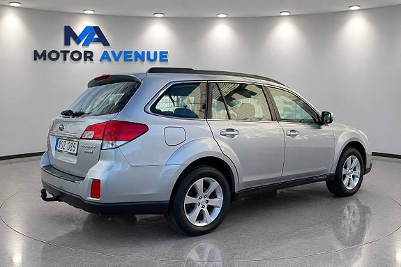 Subaru Outback 5 of 17