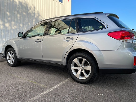 Subaru Outback 6 of 19