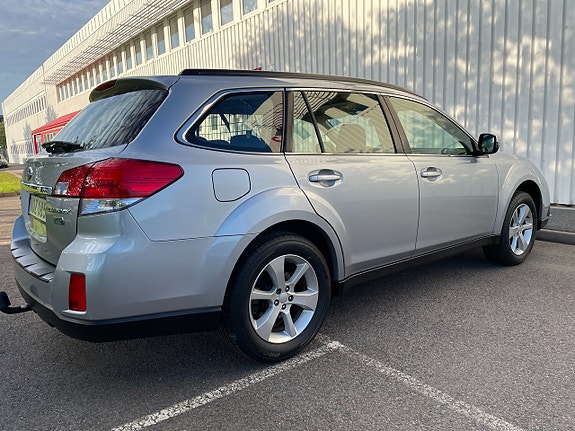 Subaru Outback 7 of 19