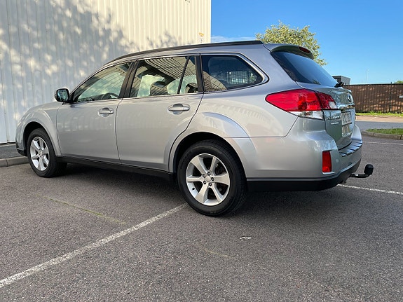 Subaru Outback 9 of 19