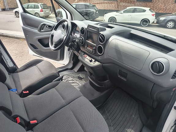 Peugeot Partner Electric 10 of 13