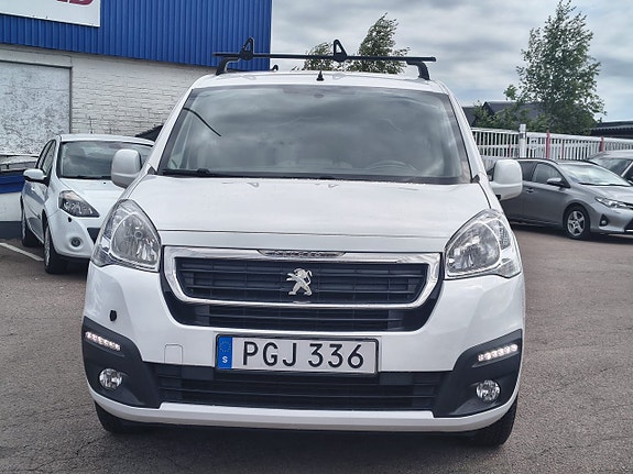 Peugeot Partner Electric 2 of 5