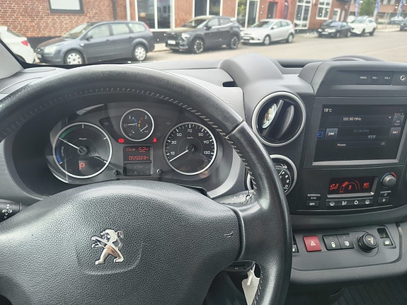 Peugeot Partner Electric 13 of 13