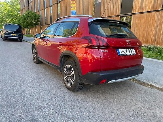 Peugeot 2008 4 of 5