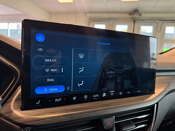 Ford Kuga 17 of 30