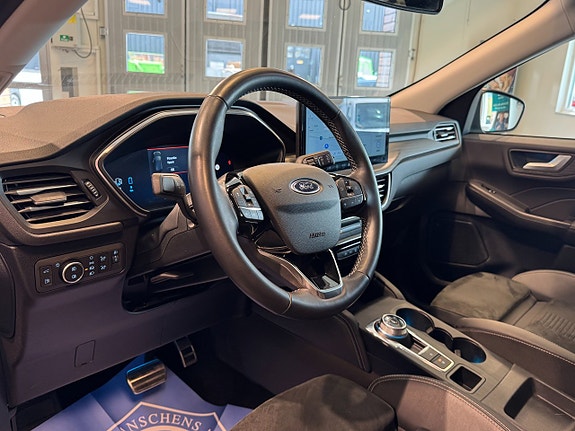 Ford Kuga 7 of 30