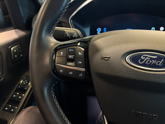 Ford Kuga 20 of 30