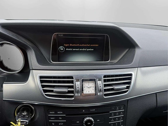 Mercedes-Benz E220 12 of 19
