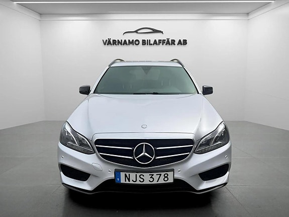 Mercedes-Benz E220 7 of 19