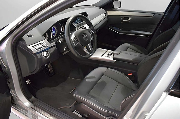 Mercedes-Benz E220 9 of 19