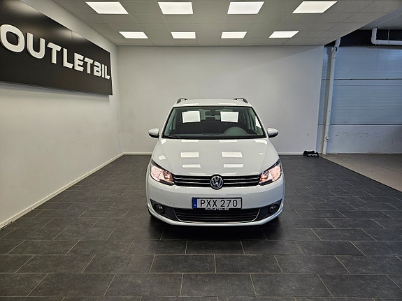 Volkswagen Touran 4 of 5