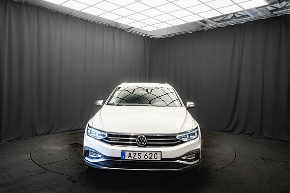 Volkswagen Passat Alltrack 4 of 5