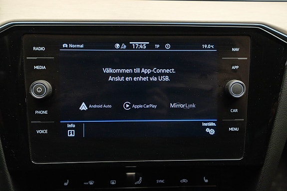 Volkswagen Passat Alltrack 23 of 24