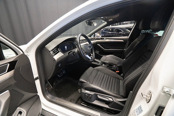 Volkswagen Passat Alltrack 15 of 24