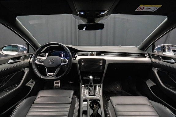 Volkswagen Passat Alltrack 13 of 24