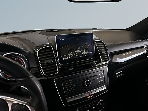 Mercedes-Benz GLE63 15 of 24