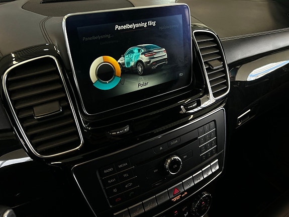 Mercedes-Benz GLE63 22 of 24