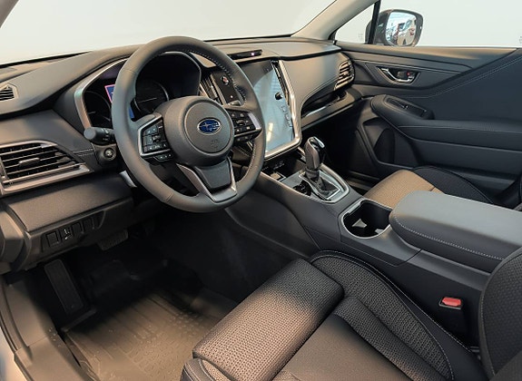 Subaru Outback 2 of 5