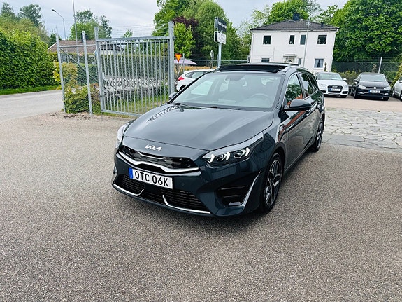 Kia Ceed 2 of 5