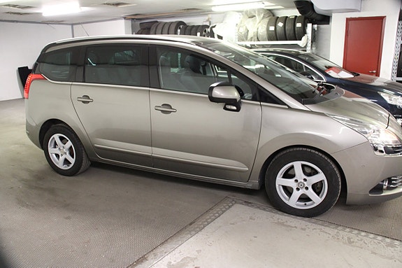 Peugeot 5008 15 of 16