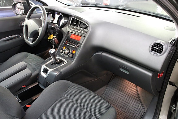 Peugeot 5008 16 of 16