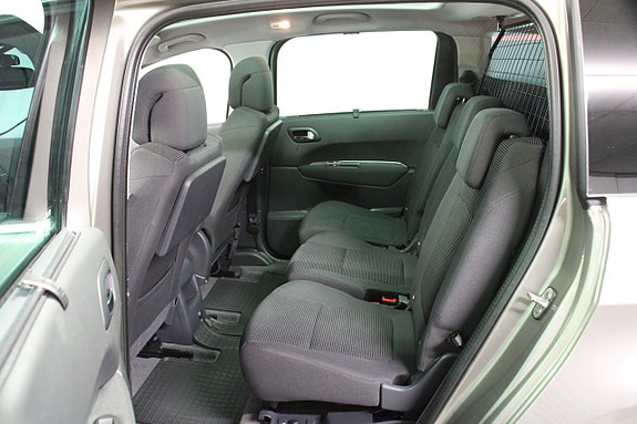 Peugeot 5008 8 of 16