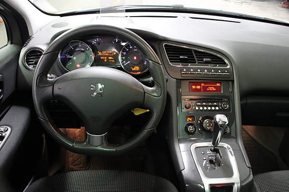 Peugeot 5008 10 of 16