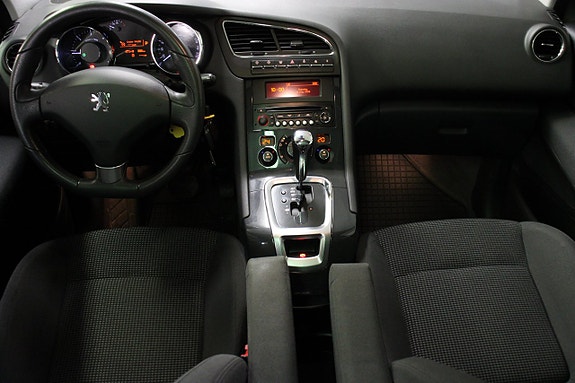 Peugeot 5008 9 of 16
