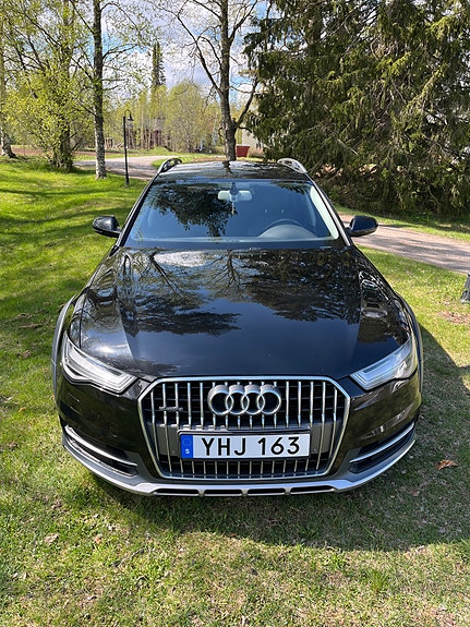 Audi A6 allroad 2 of 17