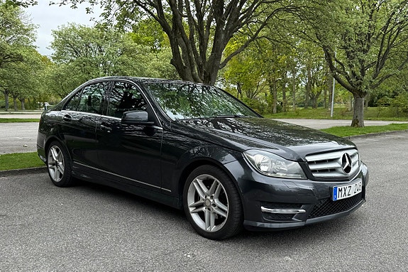 Mercedes-Benz C220 11 of 11