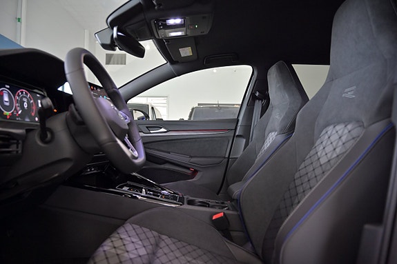 Volkswagen Golf I 21 of 27