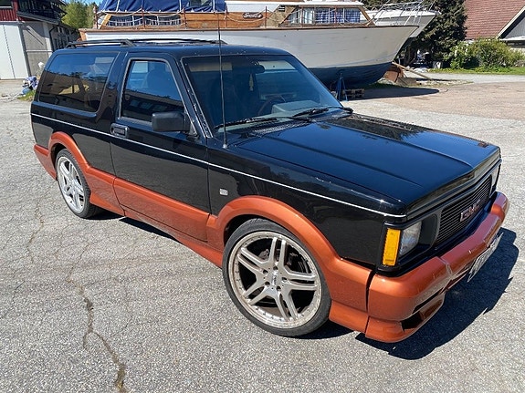 GMC Typhoon 2 of 5