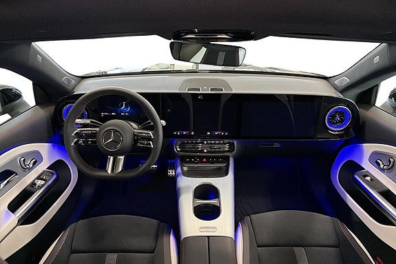 Mercedes-Benz CLA250 8 of 13