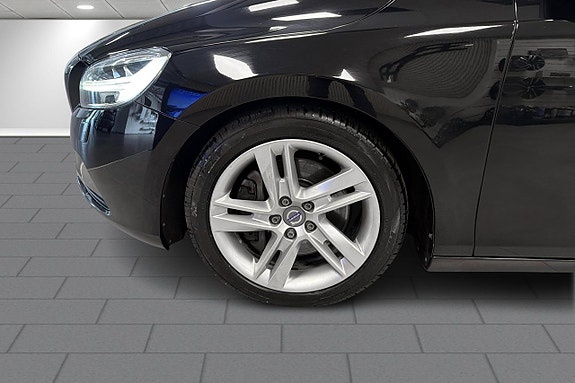 Volvo V40 9 of 22