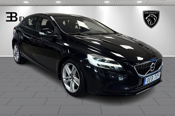 Volvo V40 3 of 5