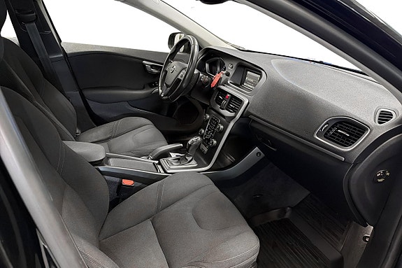 Volvo V40 11 of 22