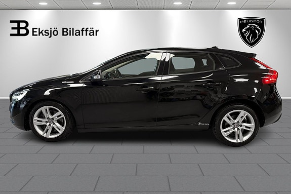 Volvo V40 7 of 22